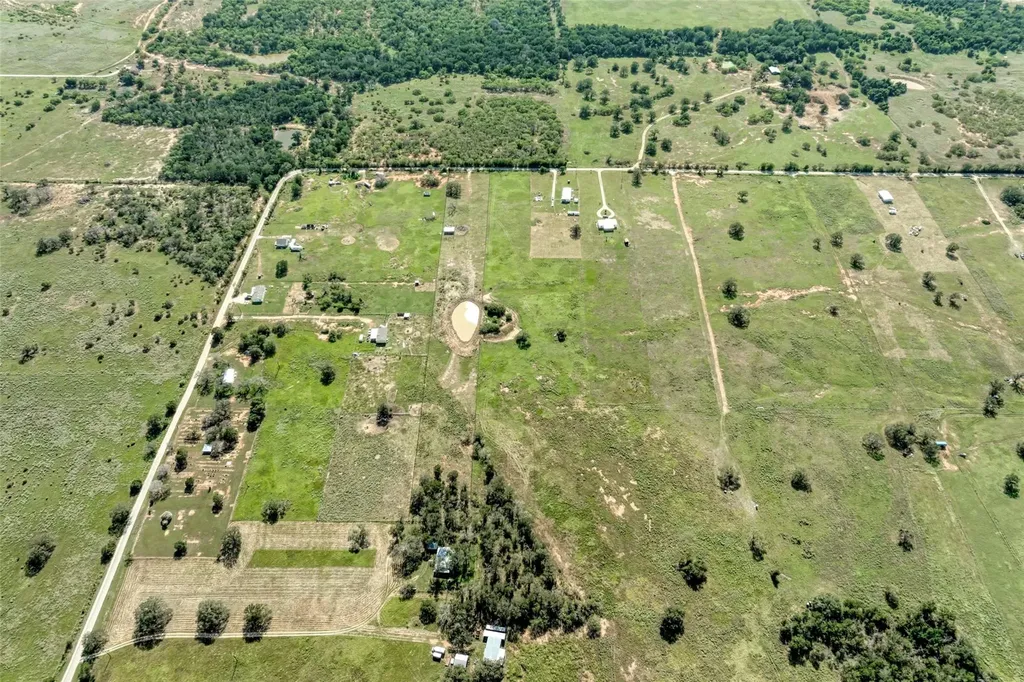 5309 Tenney Creek Road Luling TX 78648
