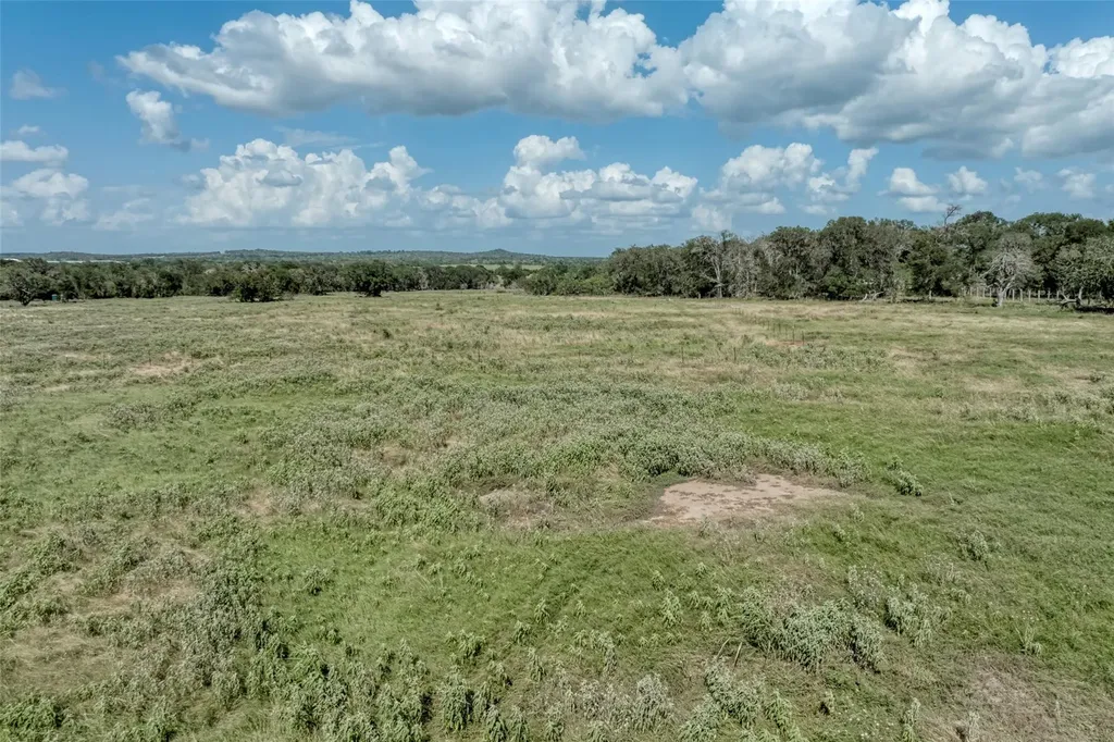 5309 Tenney Creek Road Luling TX 78648