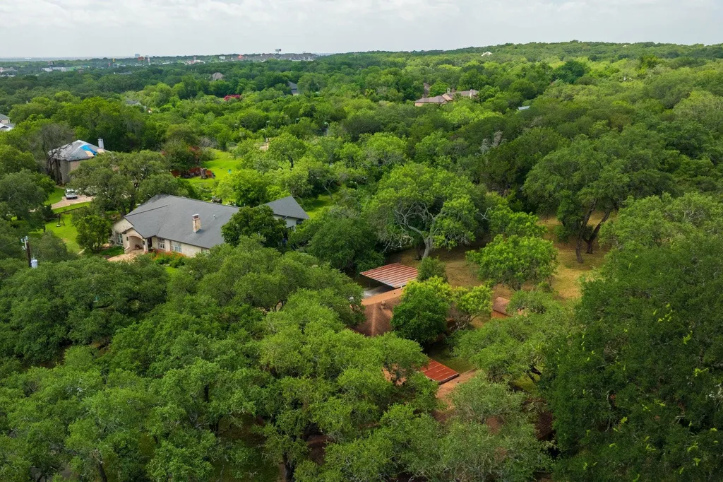 304 Hill Country Lane San Antonio TX 78232