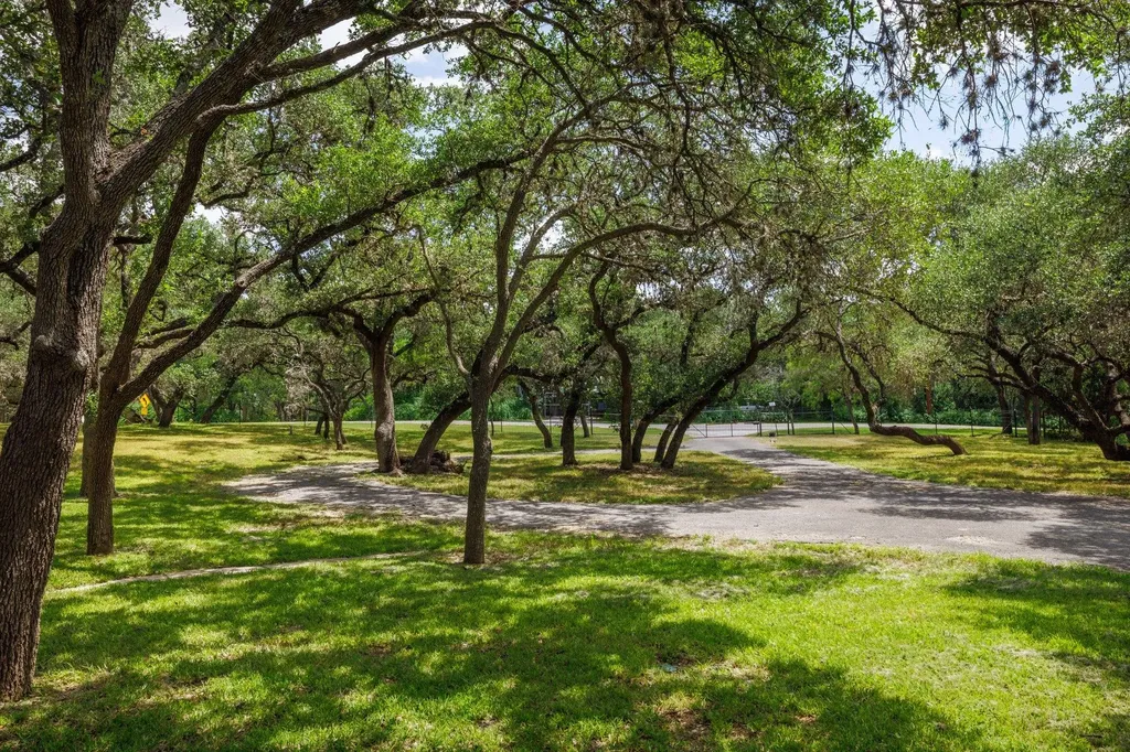 304 Hill Country Lane San Antonio TX 78232