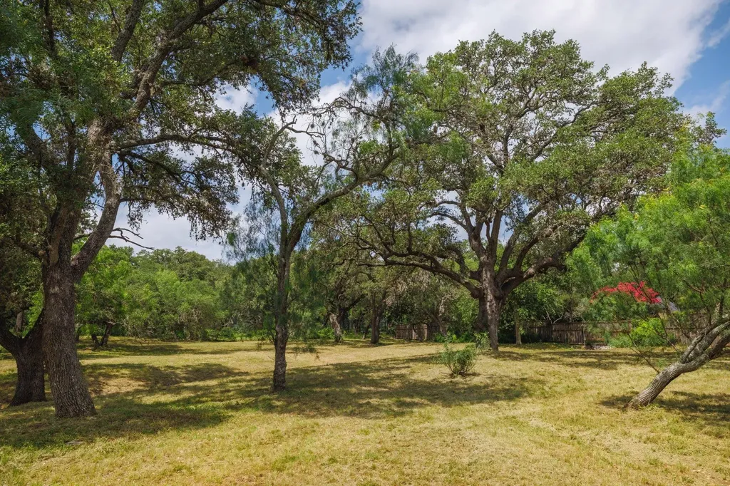 304 Hill Country Lane San Antonio TX 78232