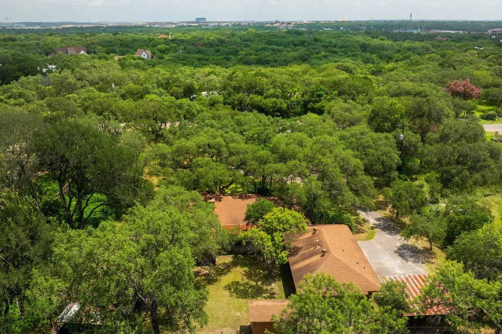 304 Hill Country Lane San Antonio TX 78232