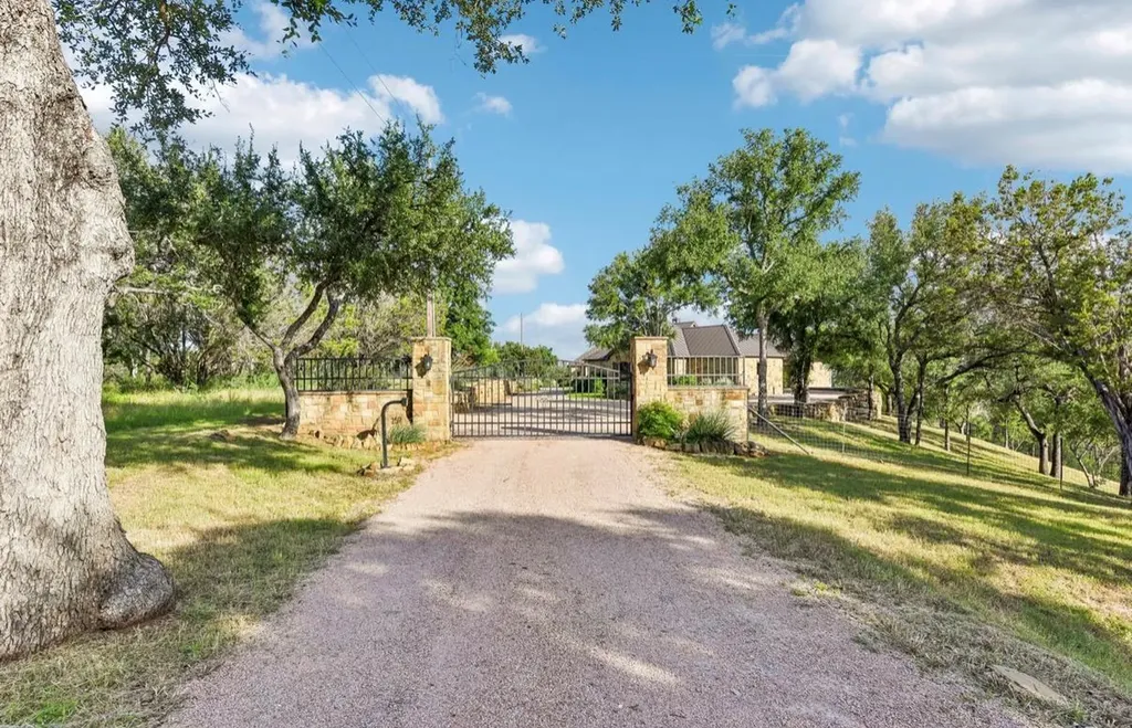259 Chimney Cove Drive Marble Falls TX 78654
