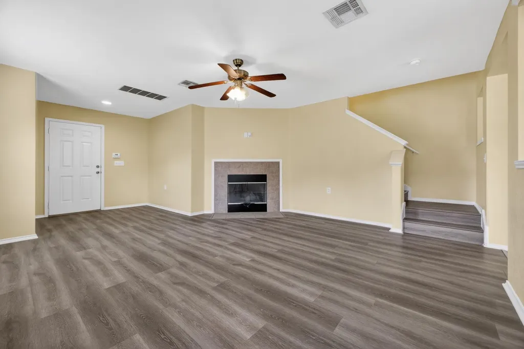 8813 Wiley Way Austin TX 78747