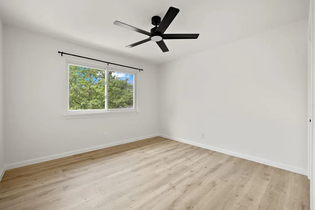 8211 Greenslope Drive Austin TX 78759
