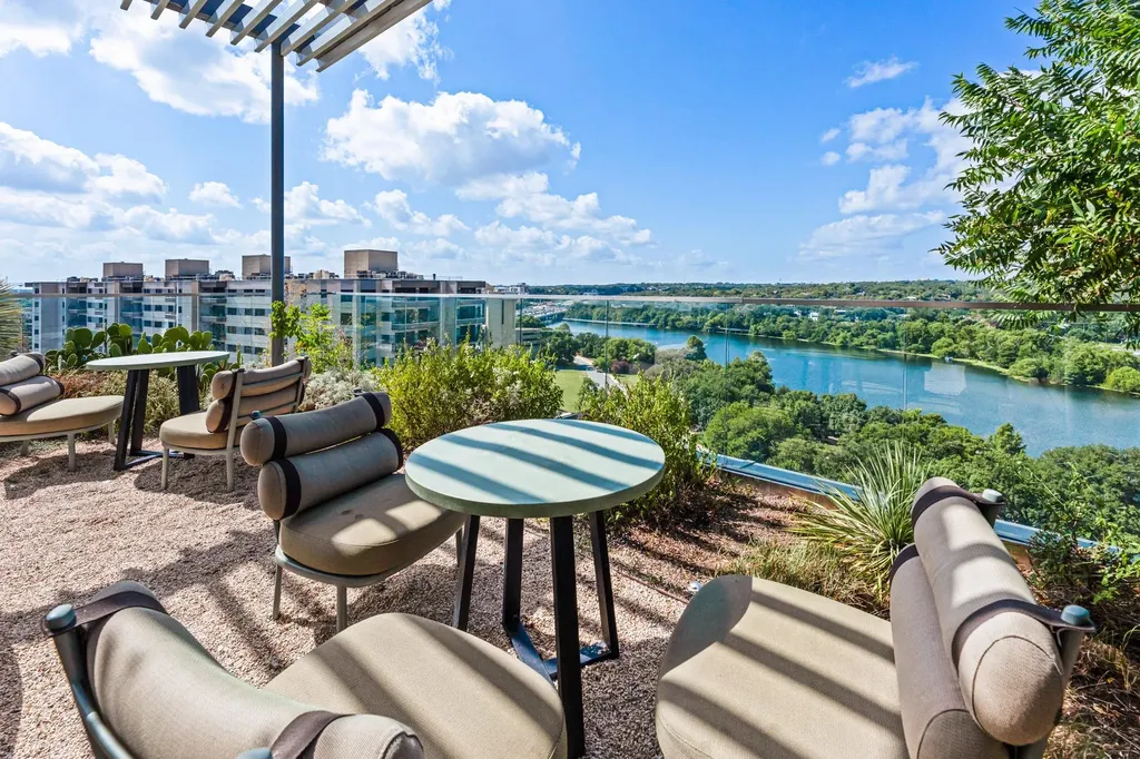 44 East Avenue Austin TX 78701