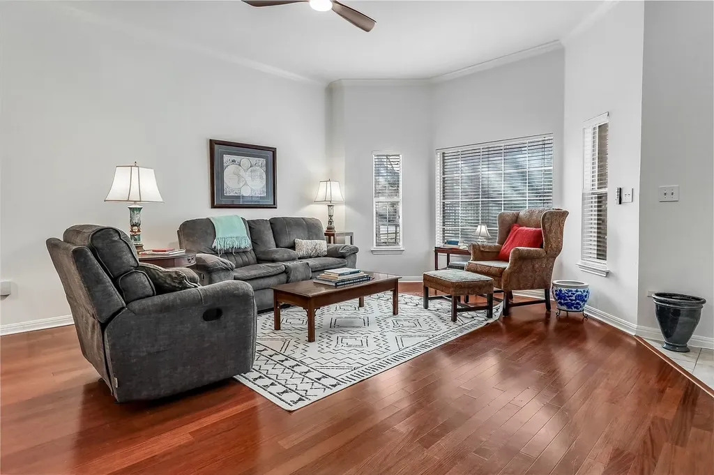 5515 Davis Lane Austin TX 78749