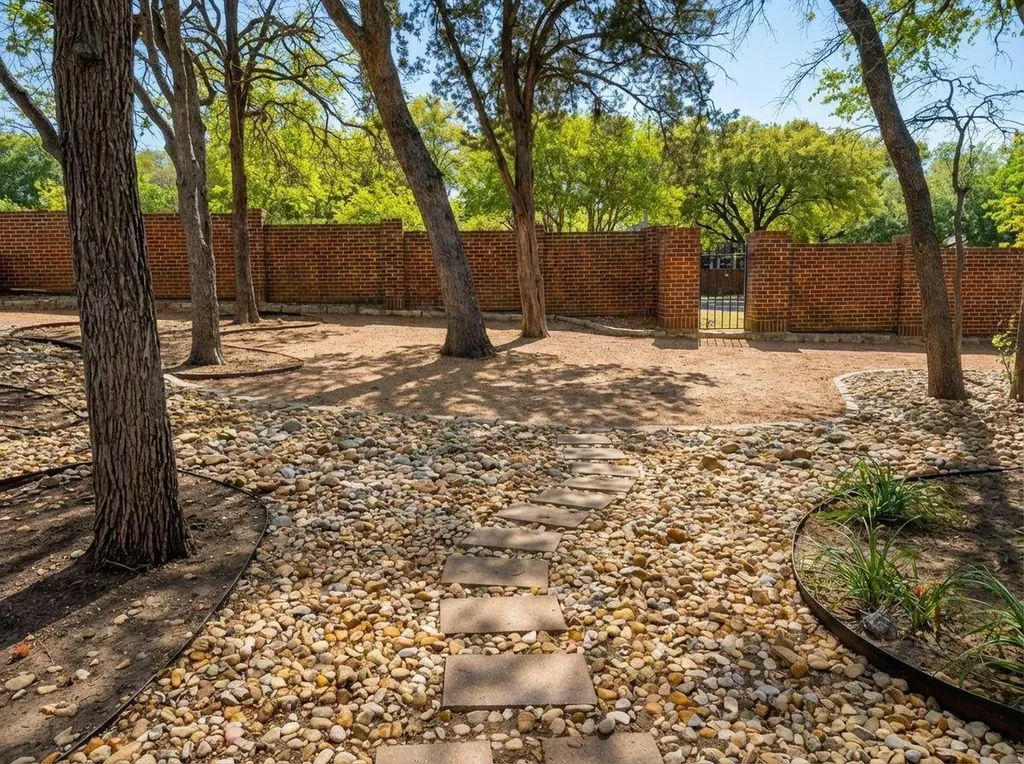 5515 Davis Lane Austin TX 78749