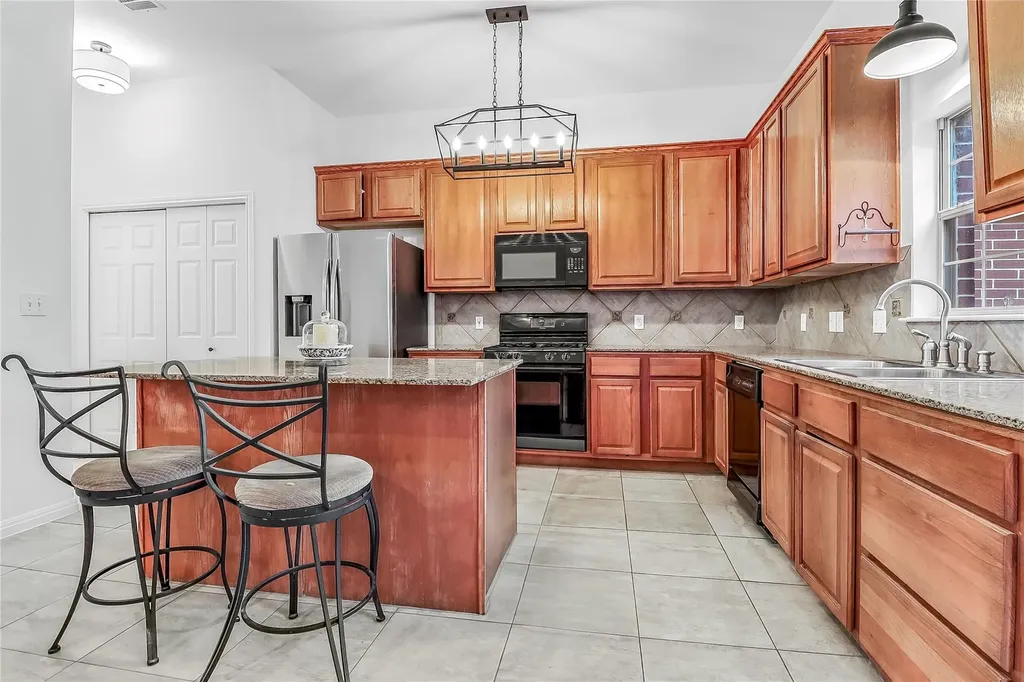 5515 Davis Lane Austin TX 78749