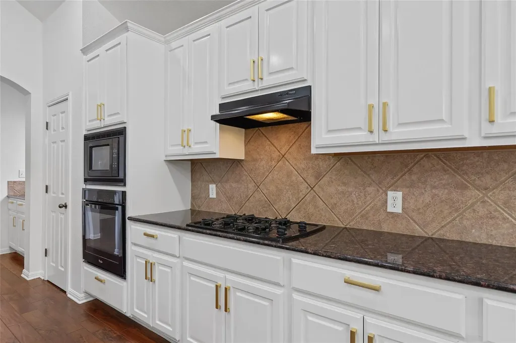 10421 Hansa Drive Austin TX 78739