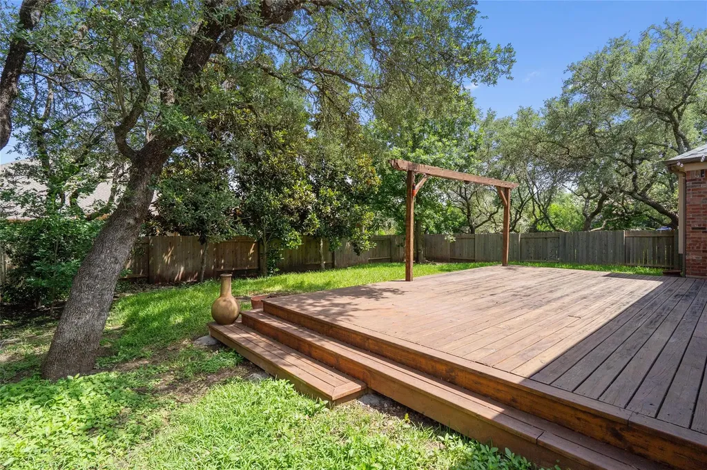 10421 Hansa Drive Austin TX 78739