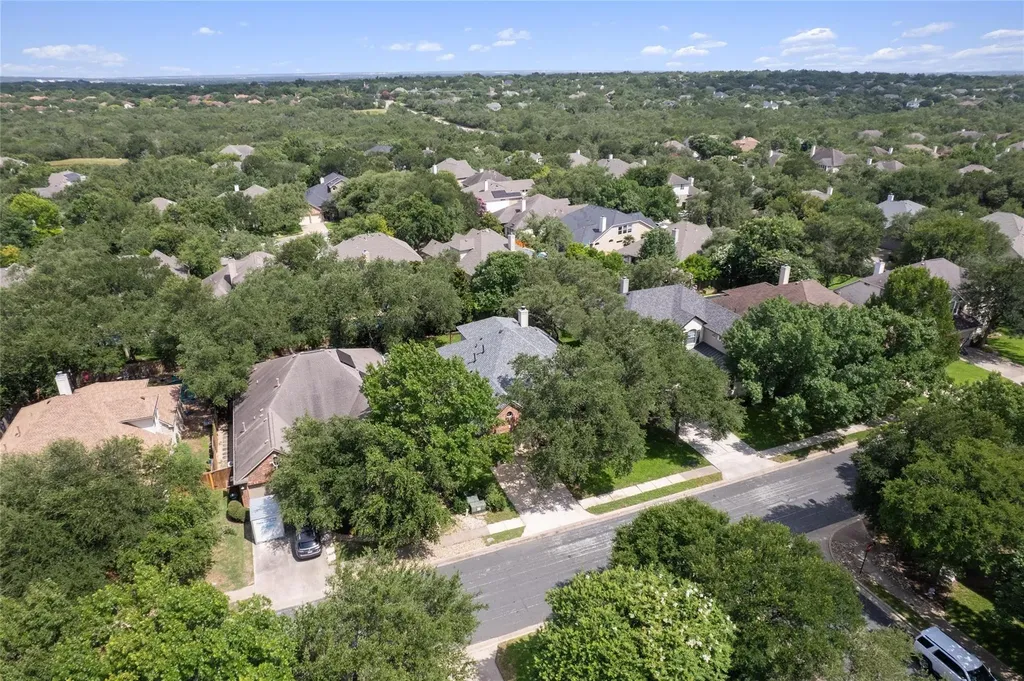 10421 Hansa Drive Austin TX 78739
