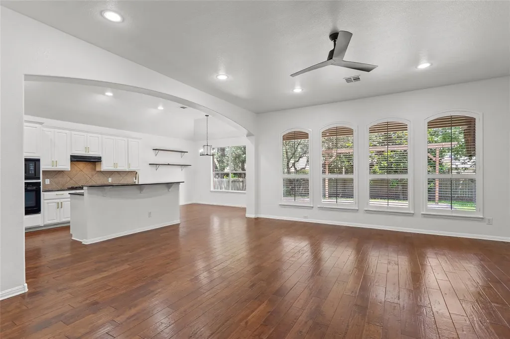 10421 Hansa Drive Austin TX 78739