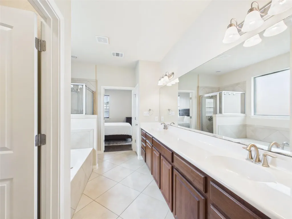 1070 Sussex Way Round Rock TX 78665
