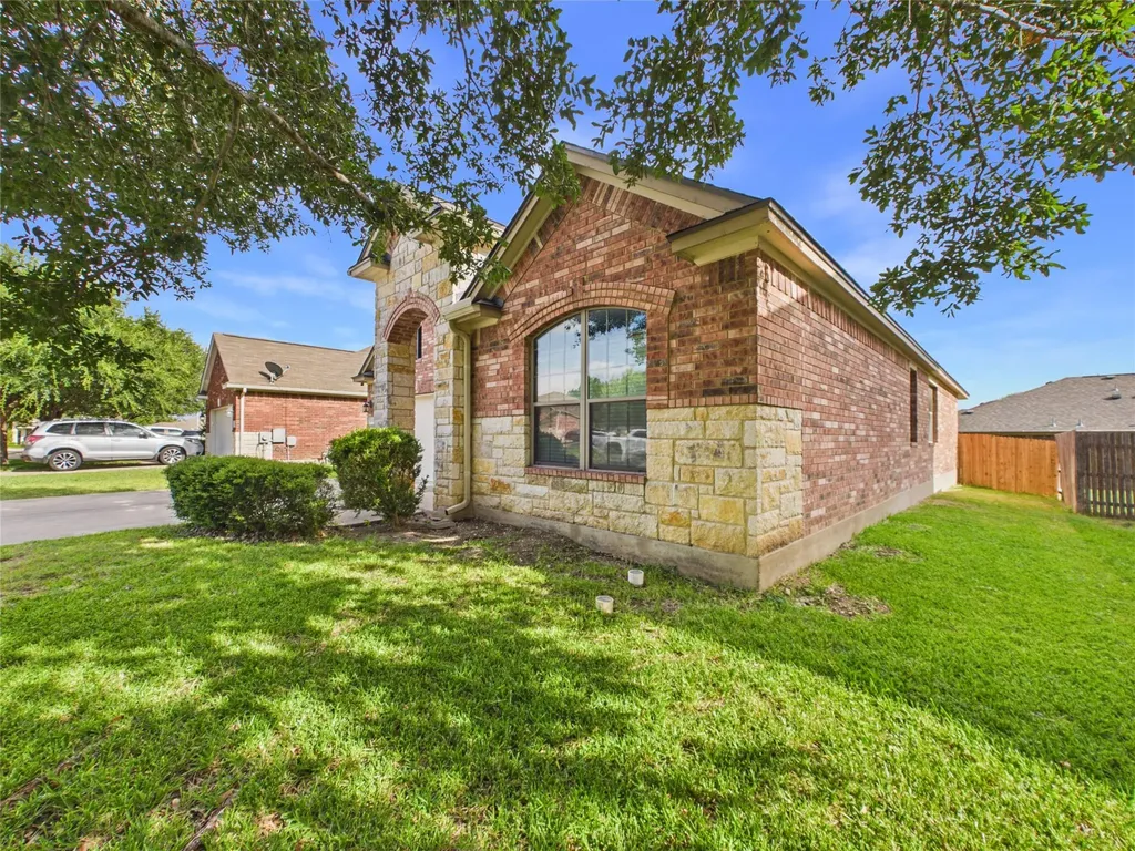 1070 Sussex Way Round Rock TX 78665