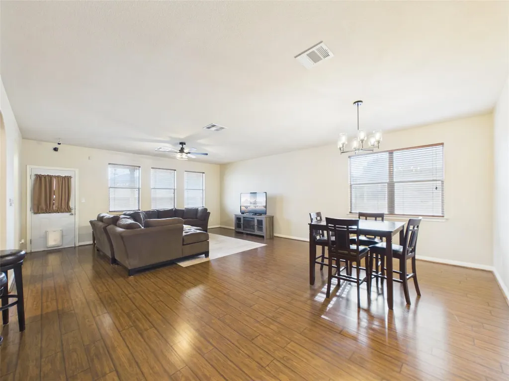 1070 Sussex Way Round Rock TX 78665