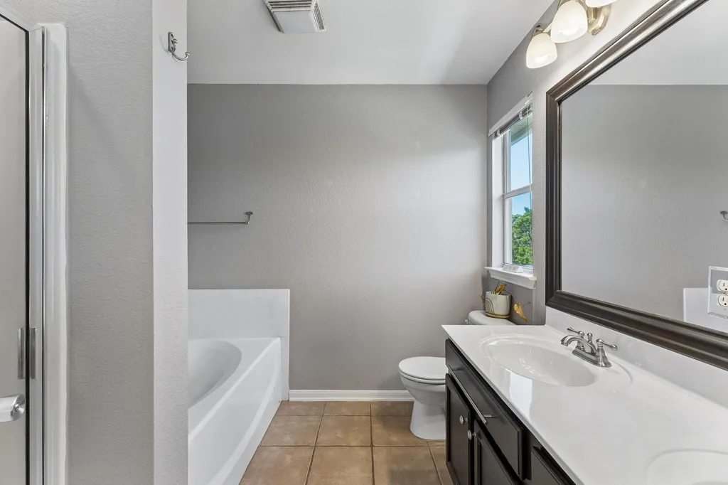 8909 Mountain Shadows Cove Austin TX 78735