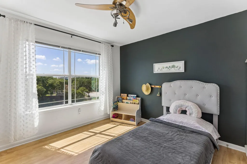 8909 Mountain Shadows Cove Austin TX 78735