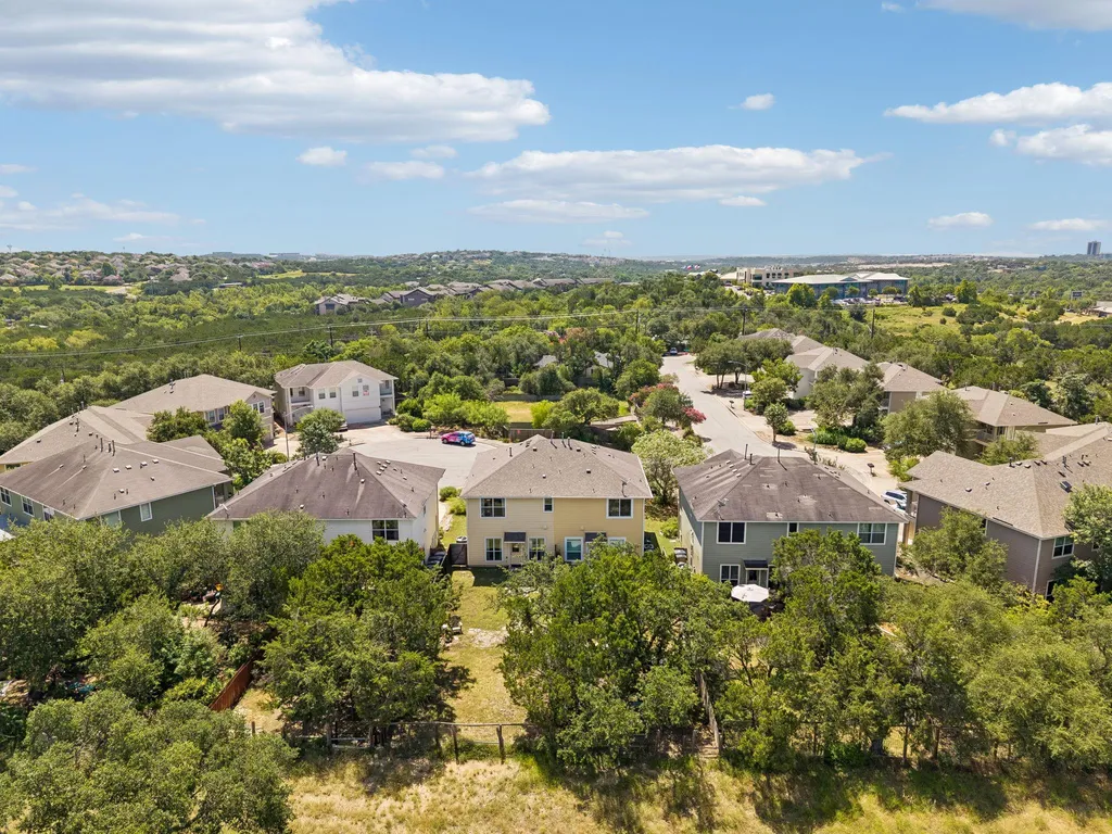 8909 Mountain Shadows Cove Austin TX 78735