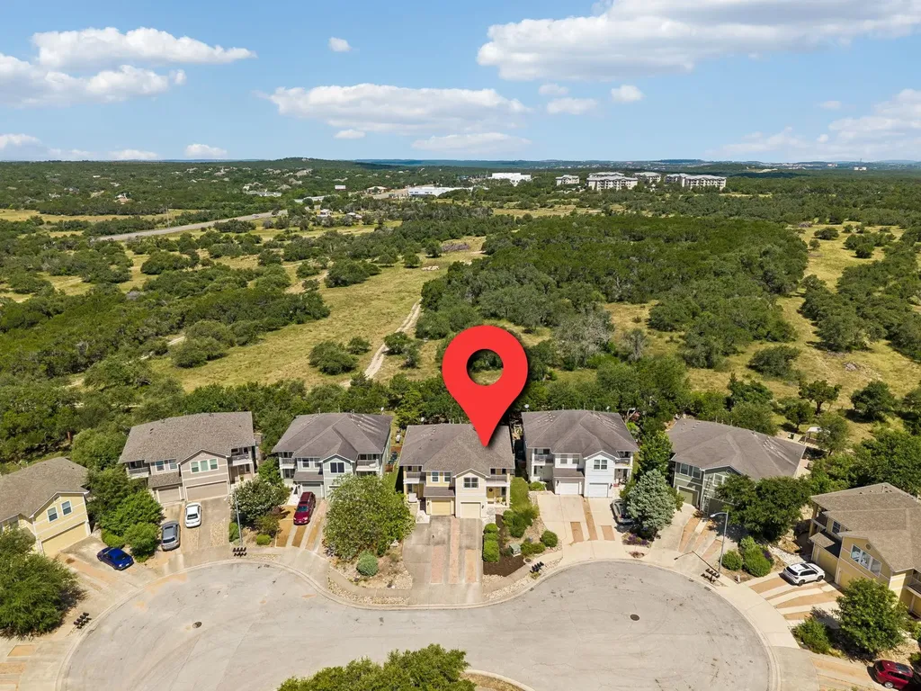 8909 Mountain Shadows Cove Austin TX 78735