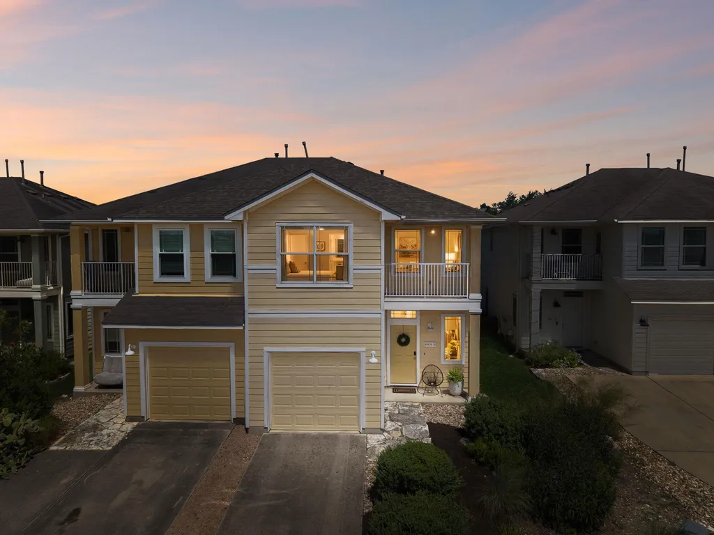 8909 Mountain Shadows Cove Austin TX 78735