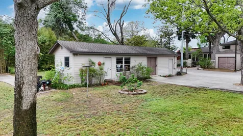 1807 Terminal Loop Road Mcqueeney TX 78123