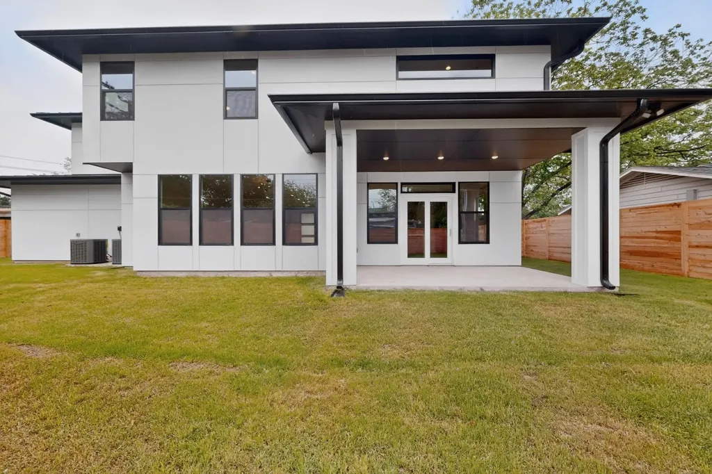 5018 Highland Court Austin TX 78731
