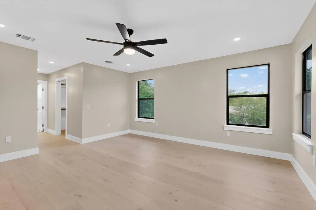 5018 Highland Court Austin TX 78731