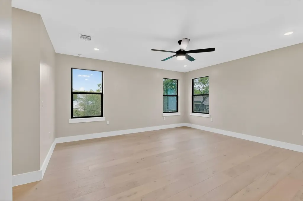 5018 Highland Court Austin TX 78731