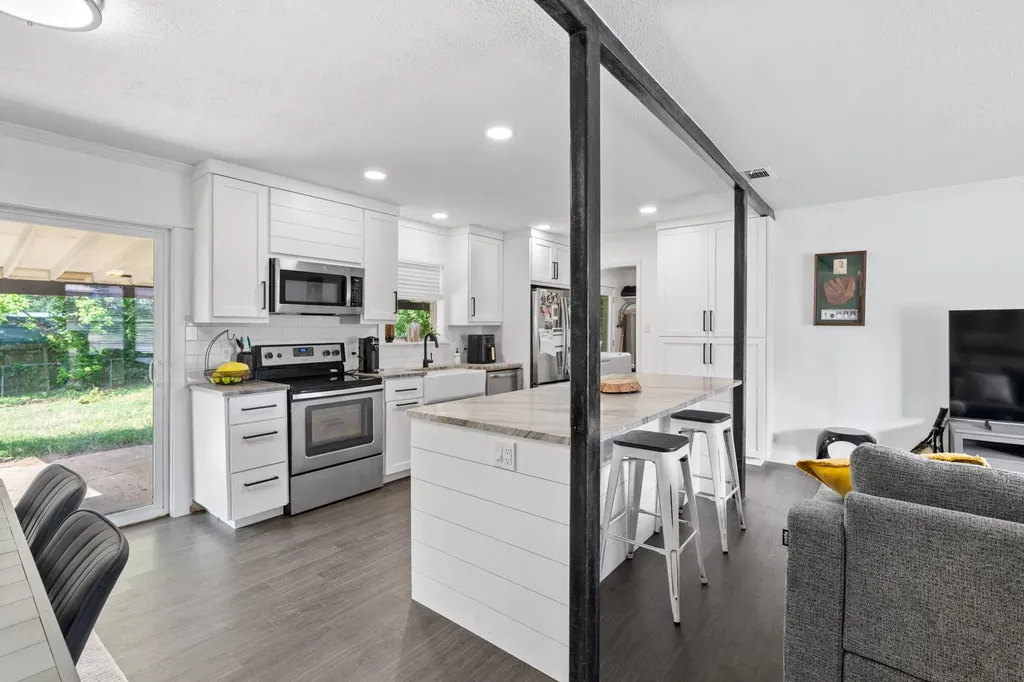1200 Ash Drive Marble Falls TX 78654