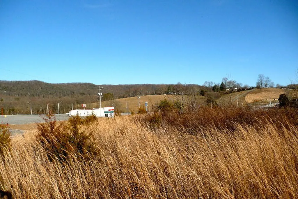 2 Ac Cookeville Highway Livingston TN 38570
