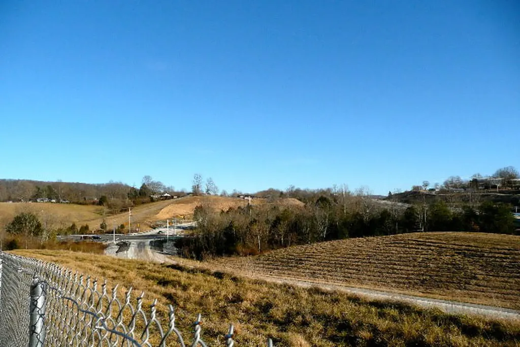 2 Ac Cookeville Highway Livingston TN 38570