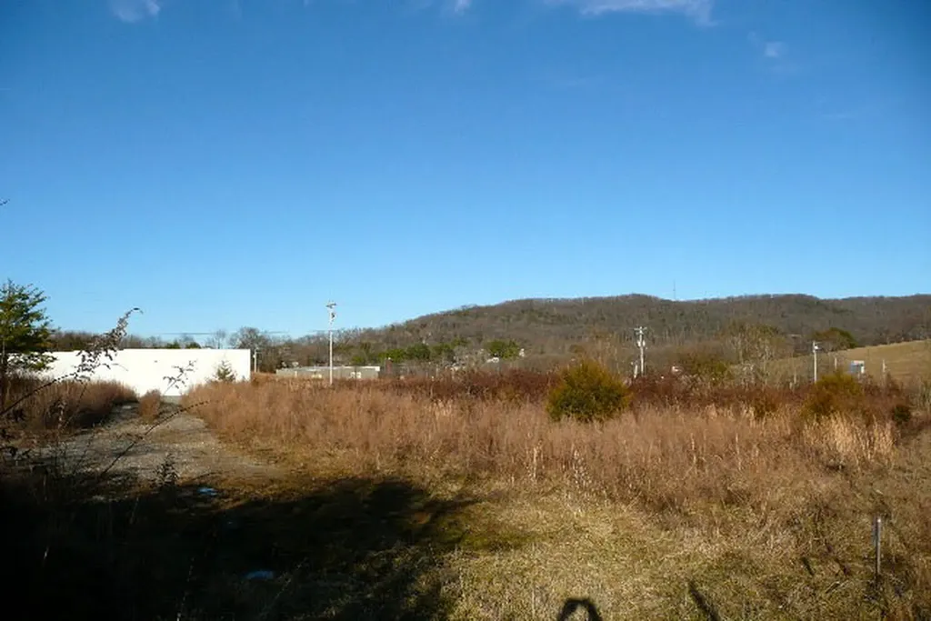 2 Ac Cookeville Highway Livingston TN 38570