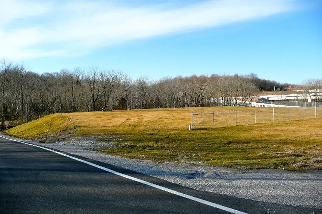 1.38 Ac Cookeville Highway Livingston TN 38570