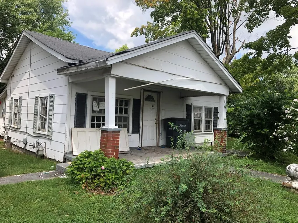 318 Chestnut Avenue Cookeville TN 38501