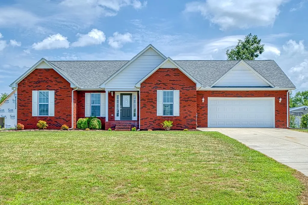 157 Prosperity Drive Baxter TN 38544