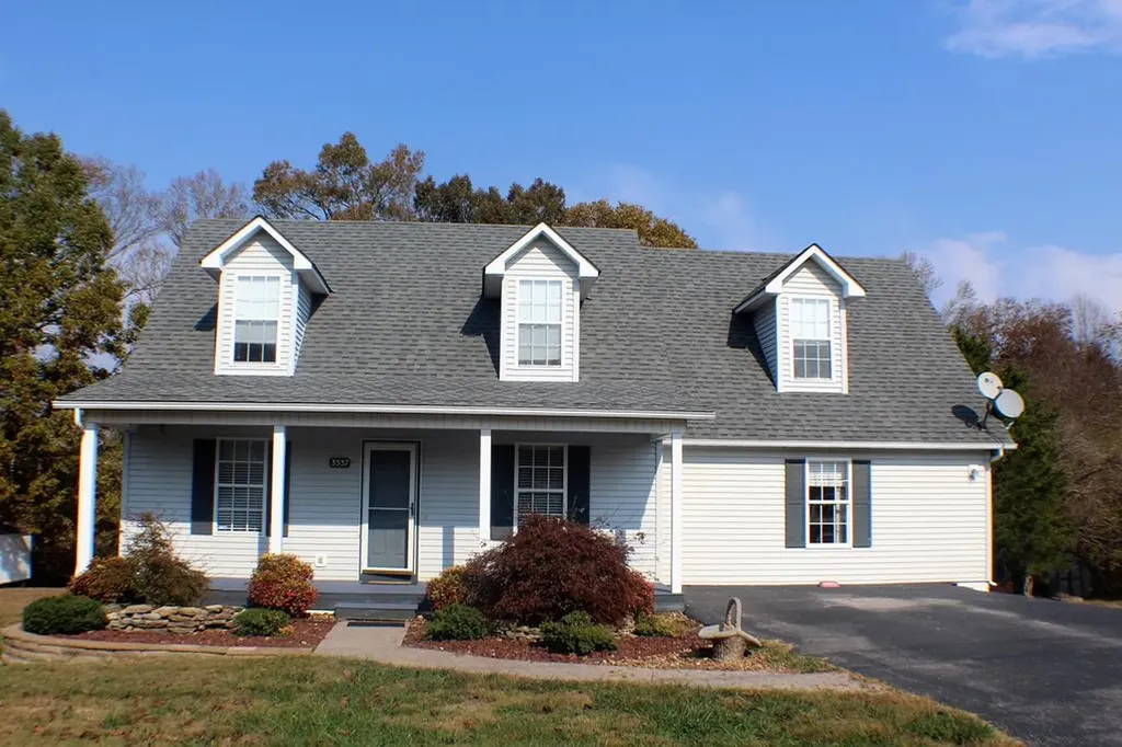 3537 N Riveroaks Drive Cookeville TN 38506