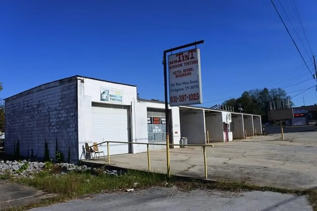704 W Main Street Livingston TN 38570