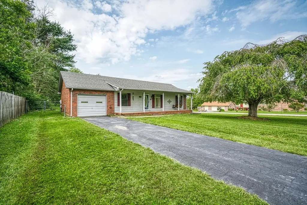 1492 Glenn Road Cookeville TN 38501