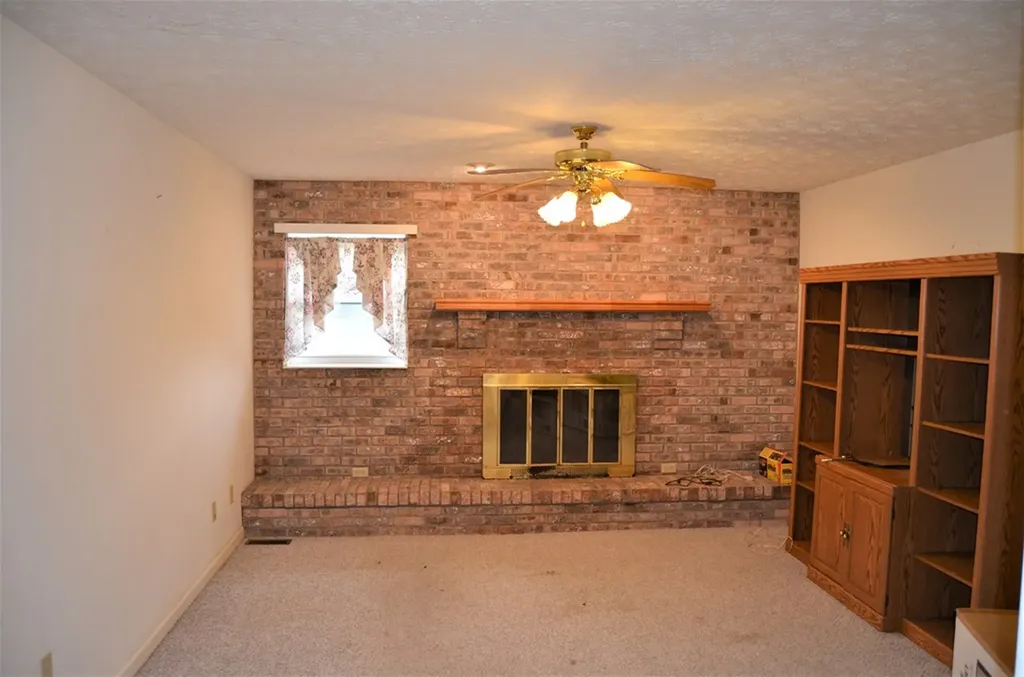 1157 Burrville Road Sunbright TN 37872