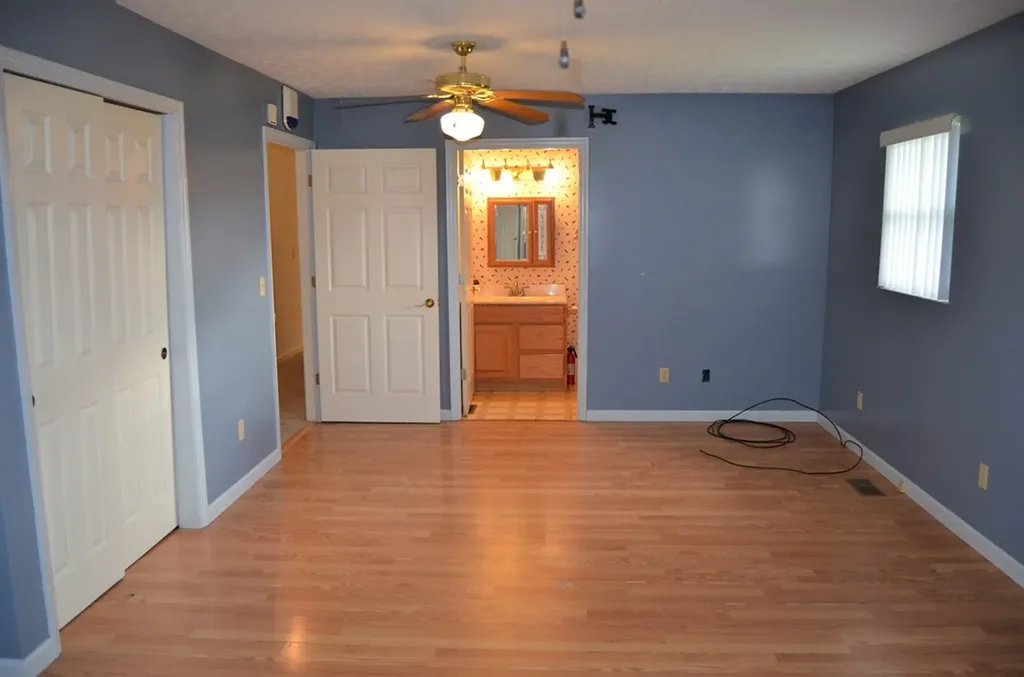 1157 Burrville Road Sunbright TN 37872