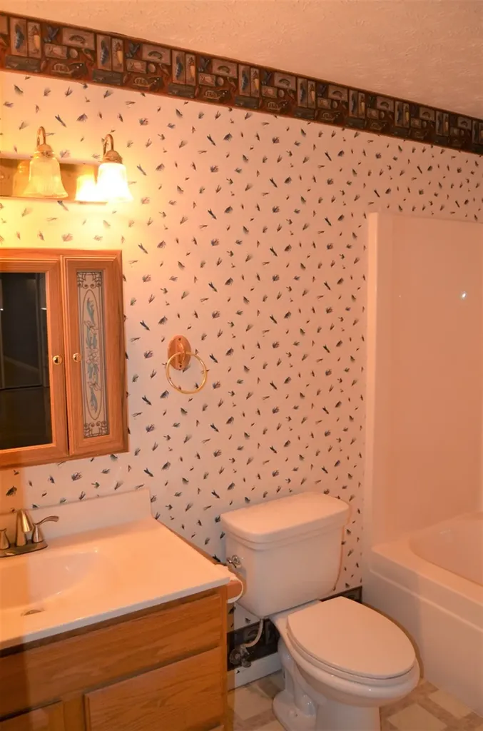 1157 Burrville Road Sunbright TN 37872