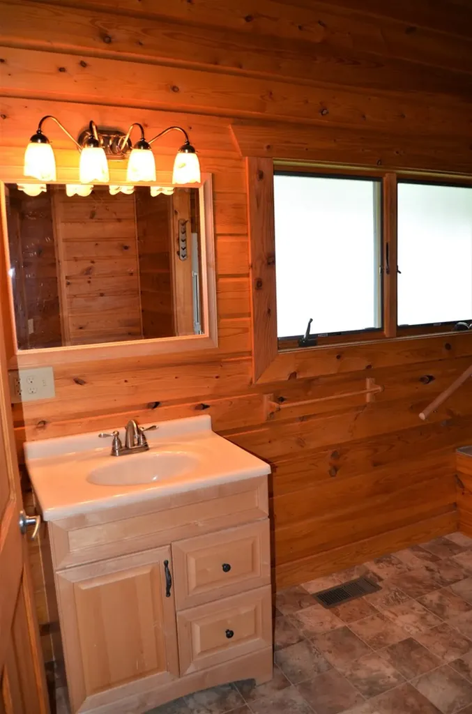 1157 Burrville Road Sunbright TN 37872