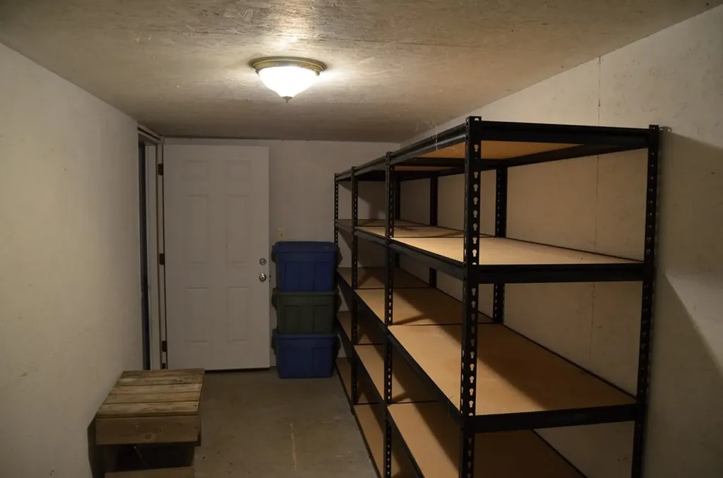 1157 Burrville Road Sunbright TN 37872