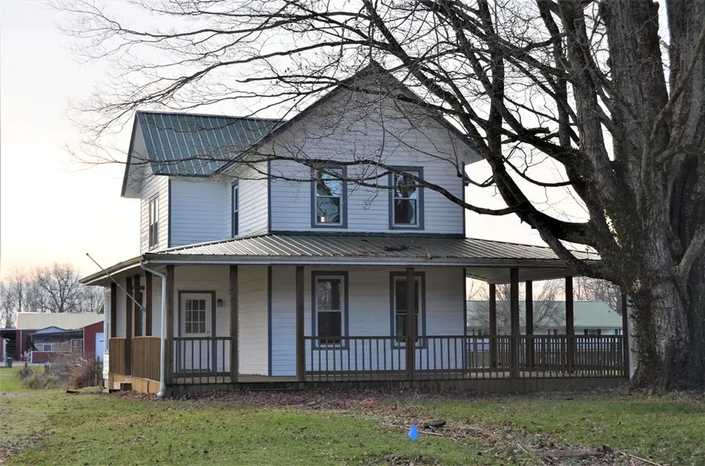 1157 Burrville Road Sunbright TN 37872