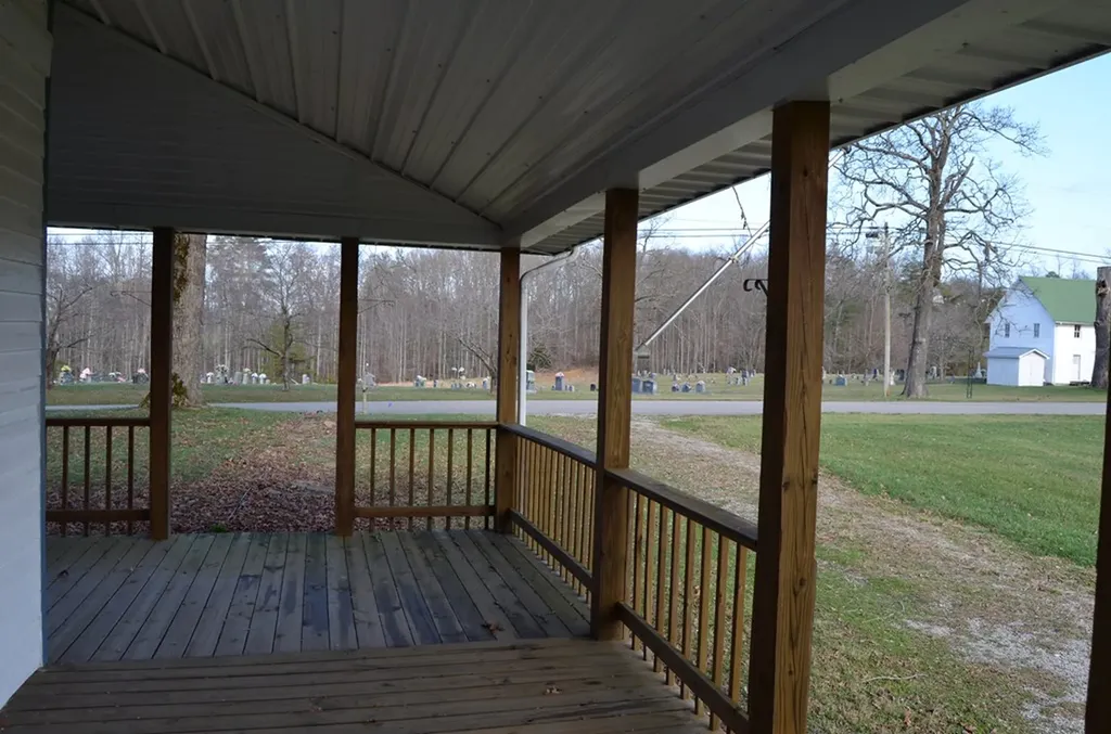 1157 Burrville Road Sunbright TN 37872