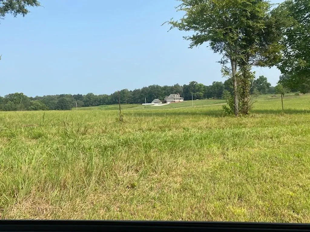 8705 Medlin Road Baxter TN 38544