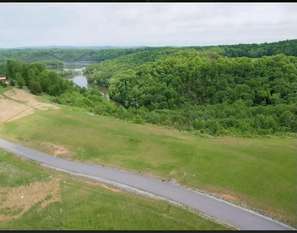 Lot 23 Holly Bend Byrdstown TN 38549