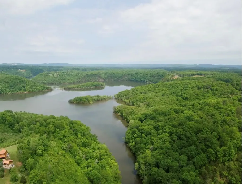 Lot 23 Holly Bend Byrdstown TN 38549
