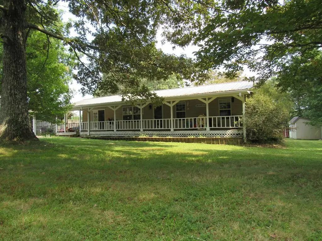 5066 Old State Highway 111 Spencer TN 38585